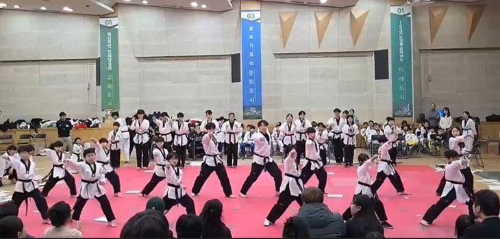벗나루 어린이 시범단 활동사진 2